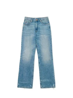 Niebieskie jeansy baggy