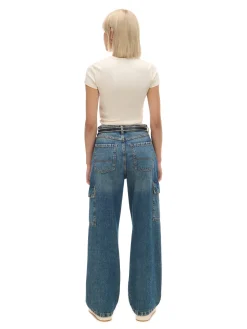 Niebieskie jeansy baggy