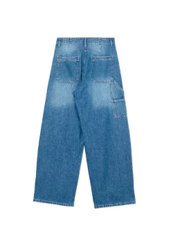 Niebieskie jeansy baggy