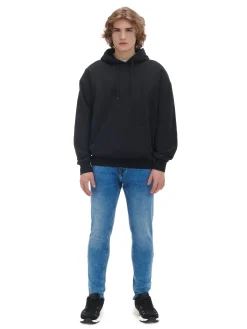 Niebieskie jeansy regular