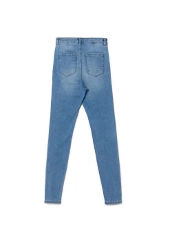 Niebieskie jeansy skinny