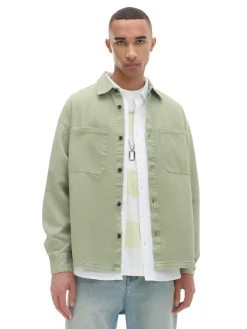 Oliwkowa koszula z kieszeniami