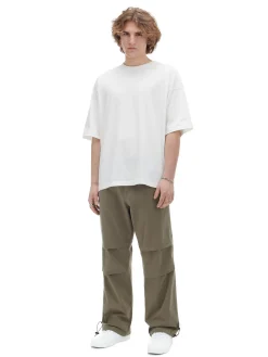 Oliwkowe spodnie parachute z paskiem