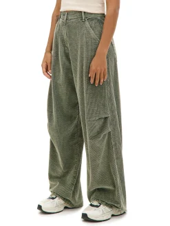 Oliwkowe sztruksowe spodnie