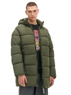 Oliwkowy pikowany płaszcz z kapturem