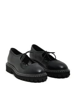 Półbuty z ozdobnymi sznurówkami