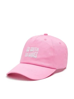 Różowa czapka z daszkiem