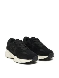 Sneakersy na białej podeszwie