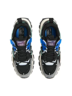 Sneakersy z efektem reflective