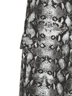 Spodnie baggy z wężowym motywem