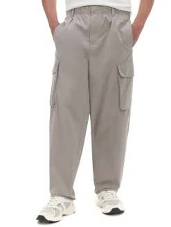 Spodnie ze ściagaczami przy nogawkach