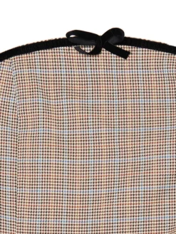 Sukienka mini w kratę z plisami