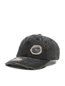 Szara czapka z daszkiem