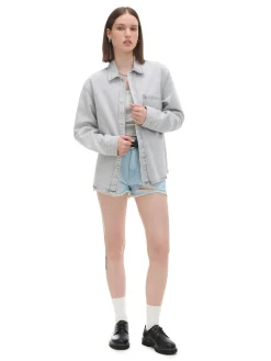 Szara kurtka jeansowa