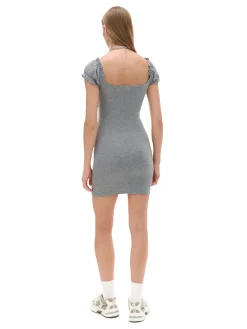 Szara sukienka mini z krótkimi rękawkami