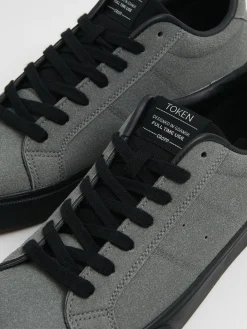 Szare lekkie trampki