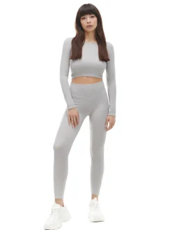 Szare prążkowane legginsy