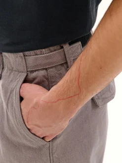 Szare szerokie chinosy