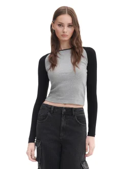 Szaro-czarna bluzka z długim rękawem