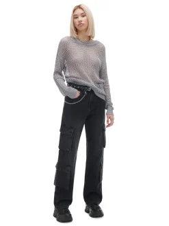 Szary siatkowy sweter