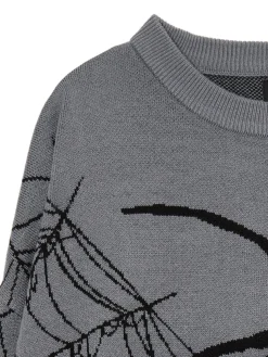 Szary sweter z pająkiem