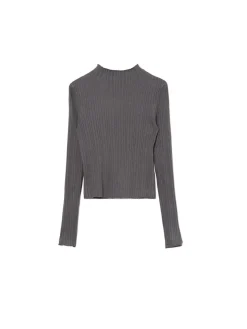 Szary sweter z półgolfem