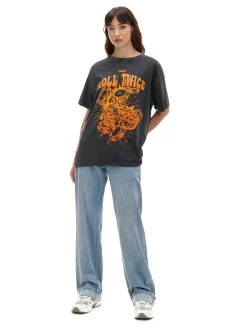 Szary T-shirt z kolorowym nadrukiem