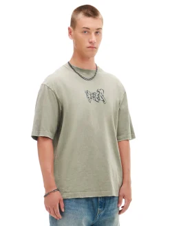 T-shirt z postrzępionymi brzegami