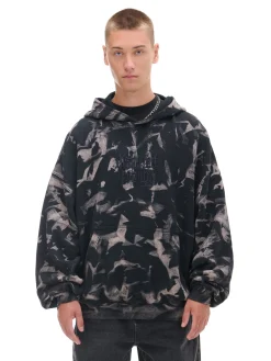 Wzorzysta bluza z kapturem z naszywką