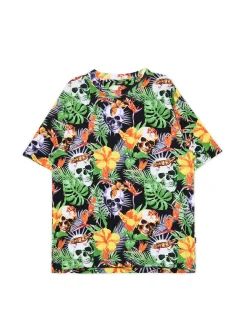 Wzorzysta koszulka w punkowym wydaniu