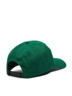 Zielona bejsbolówka z zestawem liter