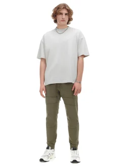 Zielone joggery z kieszeniami cargo