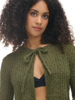 Zielony kardigan z wiązaniem